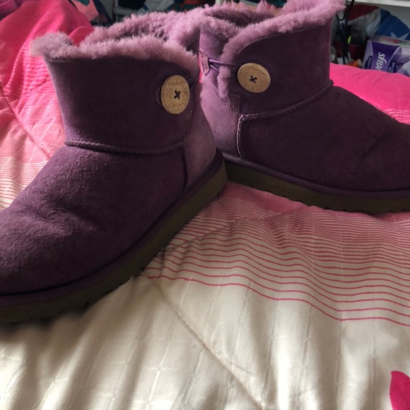 Purple mini uggs size 8 💜 authentic - Picture 3 of 3